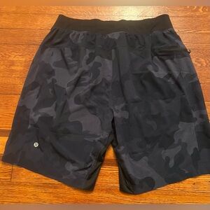Lululemon Men T.H.E. Lined Shorts 9" Variegated Mesh Camo Max Dark blue/gray M